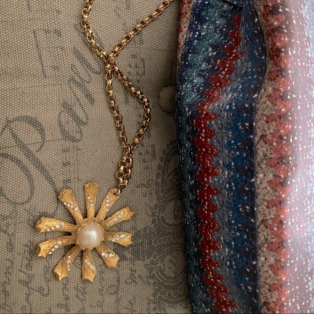 Flower with Pearl Necklace